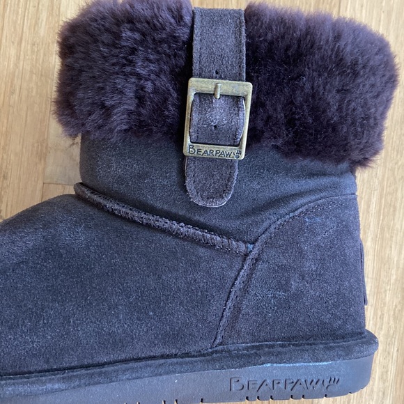 BearPaw Like New  “Abby” Chocolate Suede Boots - Picture 7 of 12